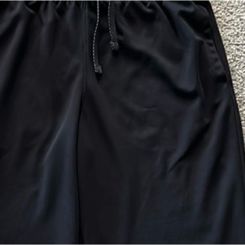Boys Under Armour Black Warm Up Pants - Picture 8 of 8